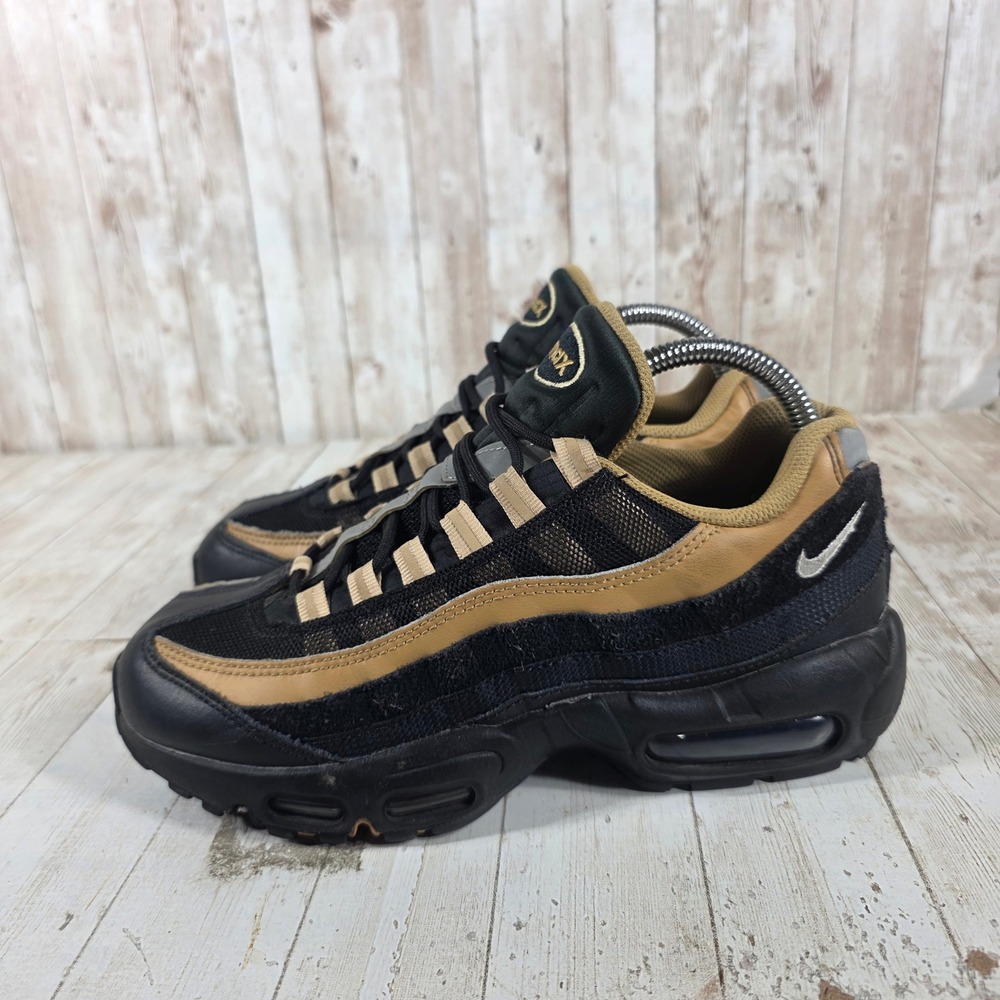 Nike Air Max 95 Mens Black Elemental Gold Sneakers DM0011-004 Size 7 - Picture 2 of 8